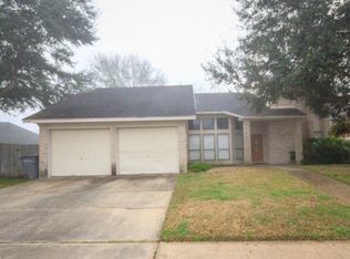 215 Fenway St, Victoria, TX 77904