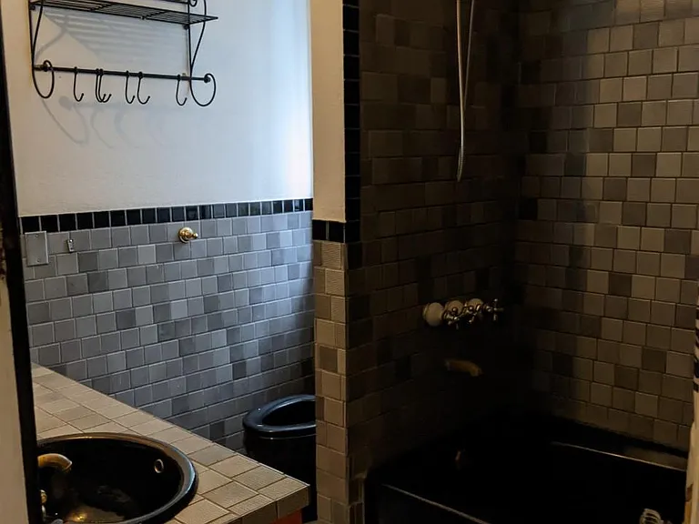 2121 E Cherry St — Photo 14