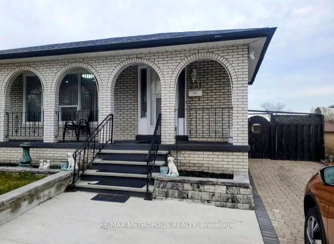 2 bed, $1,900 — Photo 1
