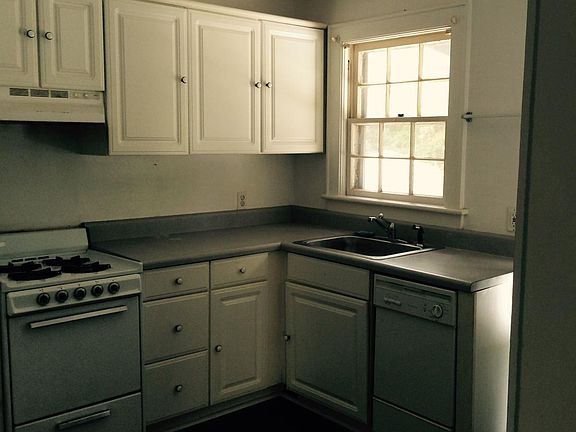 3rd image of 5209 Argall Ave