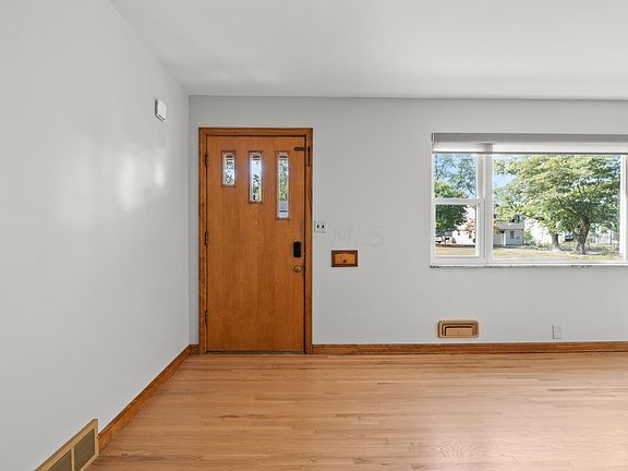 4th image of 400 Canyon Dr