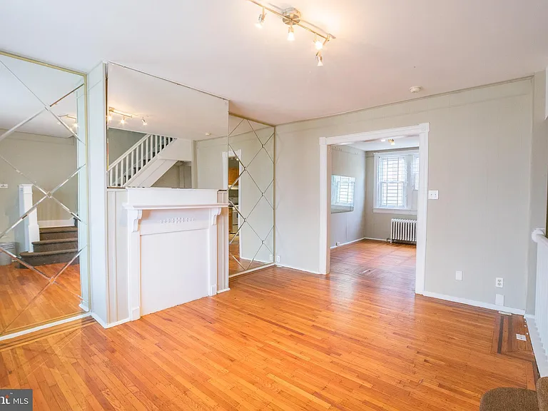 5750 N Lambert St — Photo 3