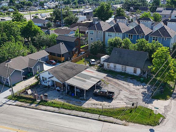 3rd image of 707 E 28th St
