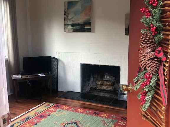 4th image of 4616 Pacific Ave