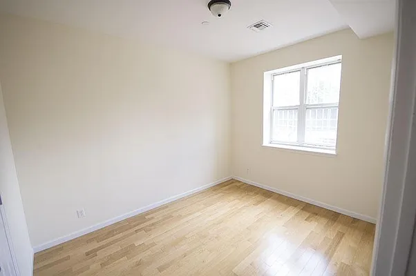 Rented by Level Group | media 28