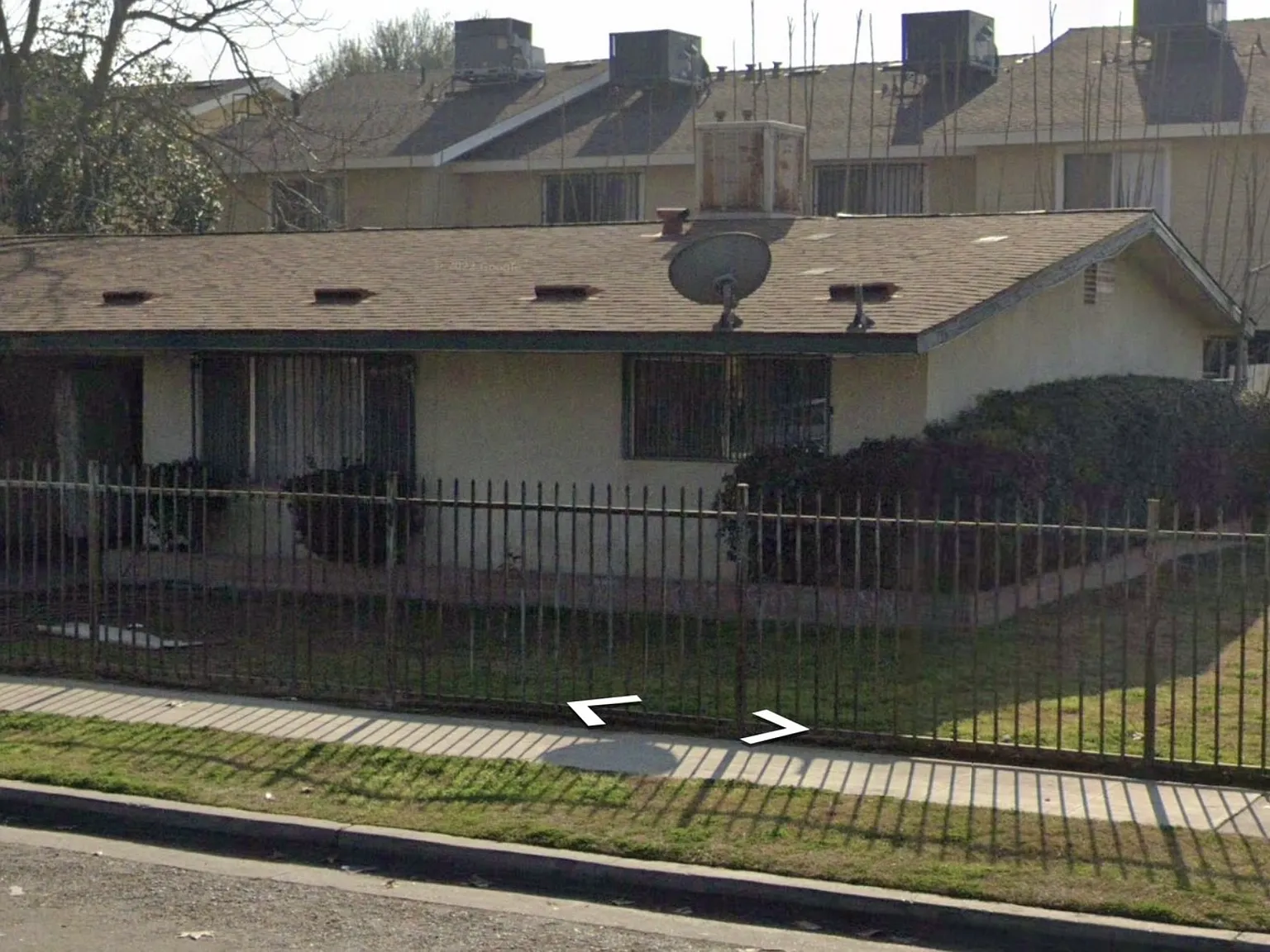 2 bed, 751 sqft, $1,300 — Photo 2