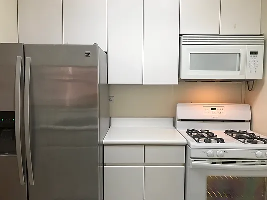 Rented by R New York | media 10