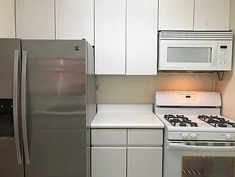 Rented by R New York