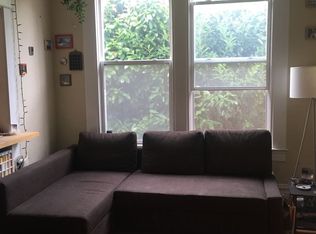 1058 N 36th St APT 10, Seattle, WA 98103