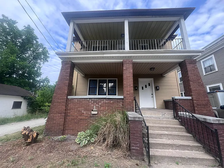 317 Pine Ave NW — Photo 25