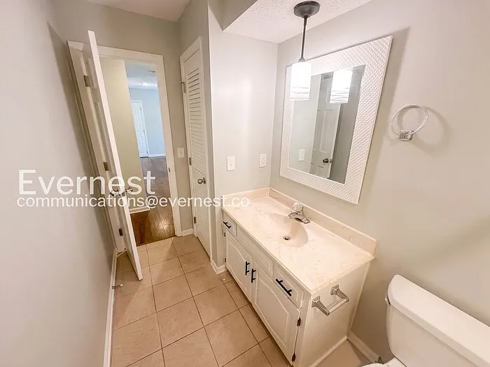 9805 N Wayne Ave — Photo 16