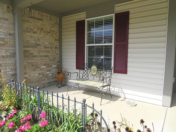 3rd image of 1280 Sherwood Dr