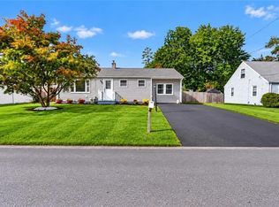 59 Graybar Rd, Warwick, RI 02888