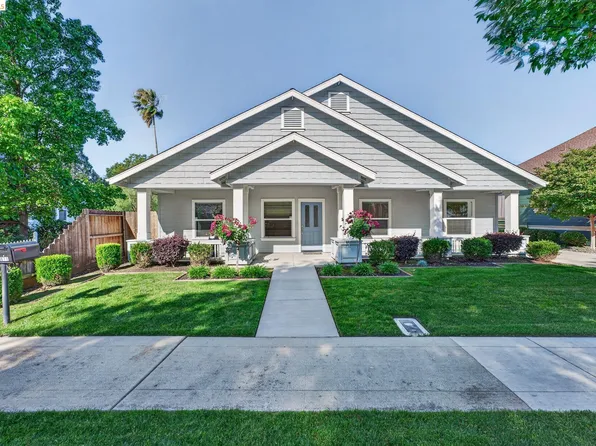 813 S School St, Lodi, CA 95240