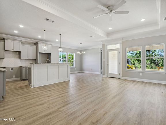 5th image of 10632 Wren Grv