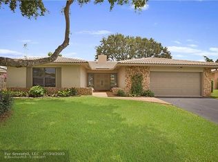 8563 Shadow Wood Blvd, Coral Springs, FL 33071
