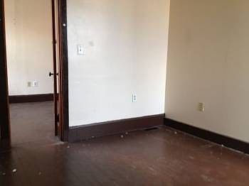 4th image of 325 W McMillan St #2