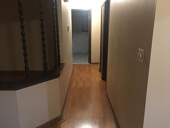 Hallway to Bedrooms & Main Bathroom