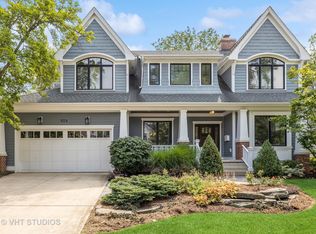 824 S Wright St, Naperville, IL 60540