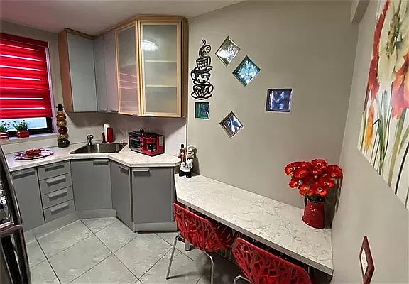 1st image of 1840 E 13th St #3AA
