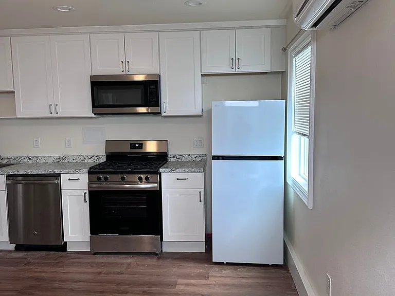 760 El Nido St — Photo 5