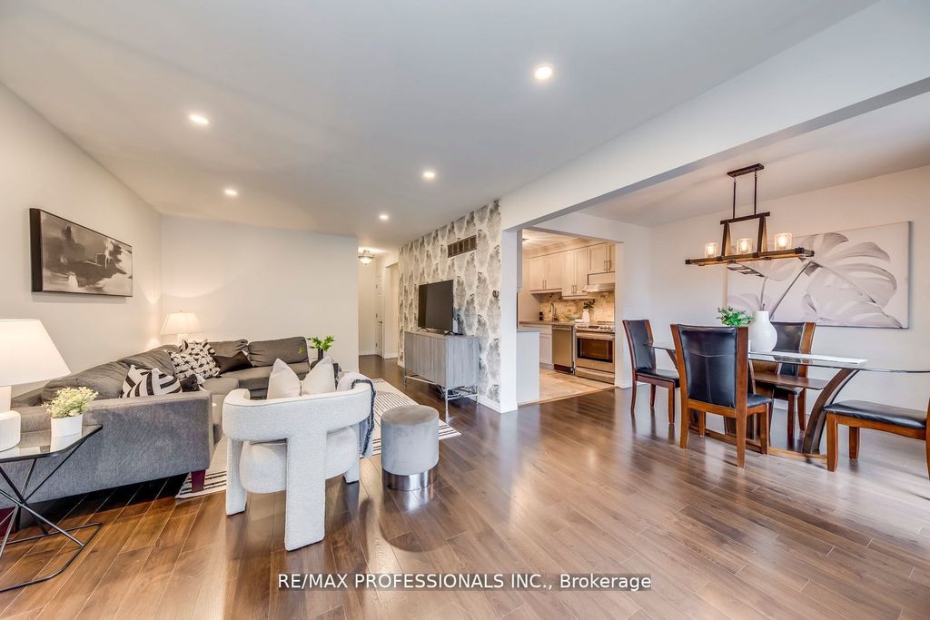 4345 Bloor St W #51, Toronto, ON - View 5