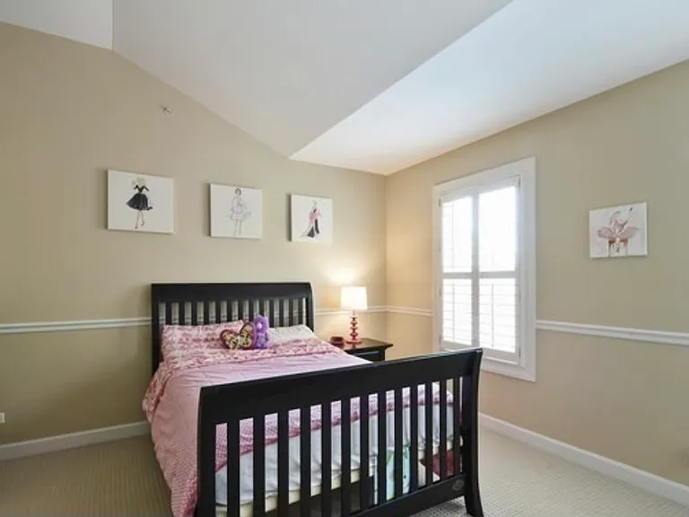 5393 Promontory Ln — Photo 10