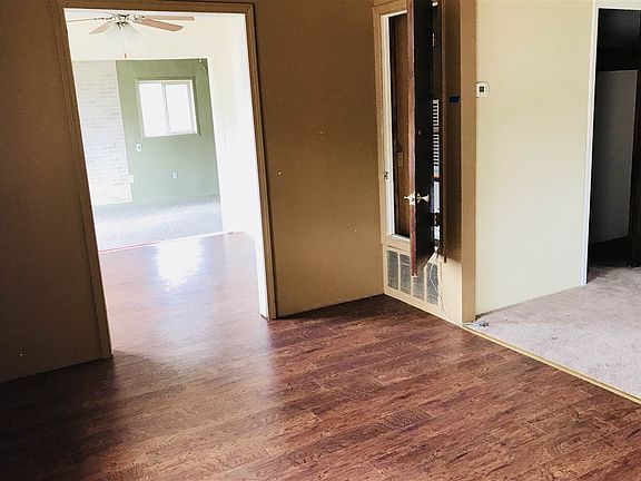 3rd image of 122 Alamo St