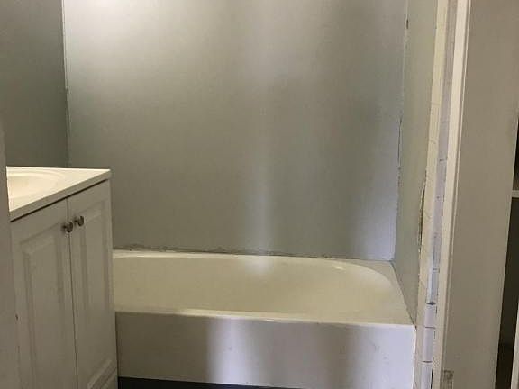 5th image of 3612 W 35th St #1