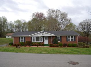 107 Hillhaven Dr, Waverly, TN 37185