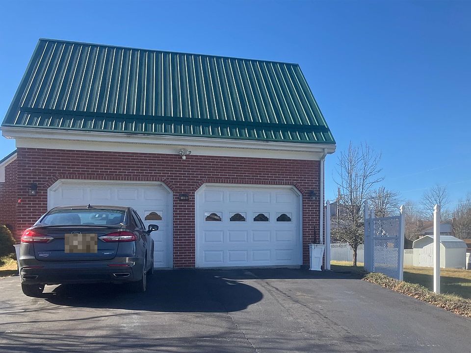 2nd image of 119 Outre St