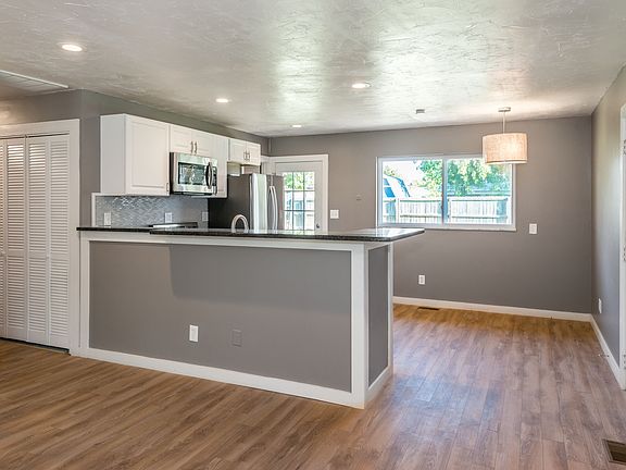 4th image of 7225 Cosner Dr