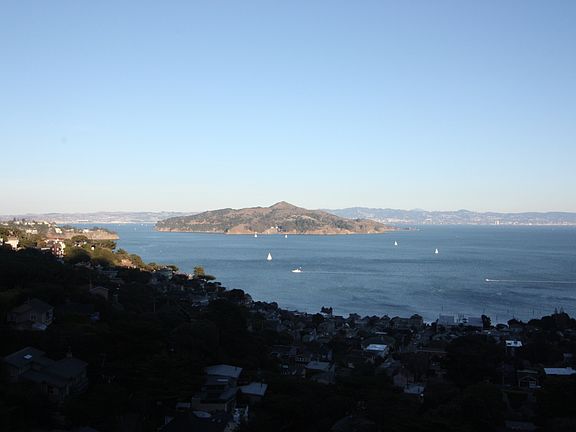 2nd image of 434 Sausalito Blvd