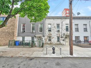 38-21 27th St #2FAMILY, Long Island City, NY 11101