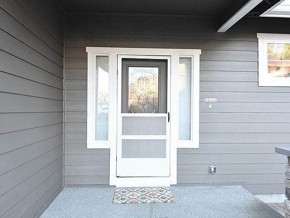 2nd image of 5013 Black Rock Loop SE