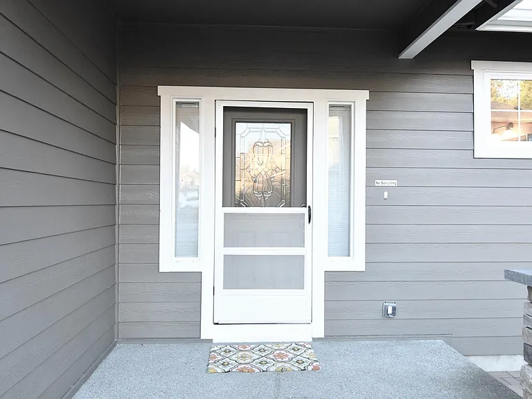 5013 Black Rock Loop SE — Photo 2