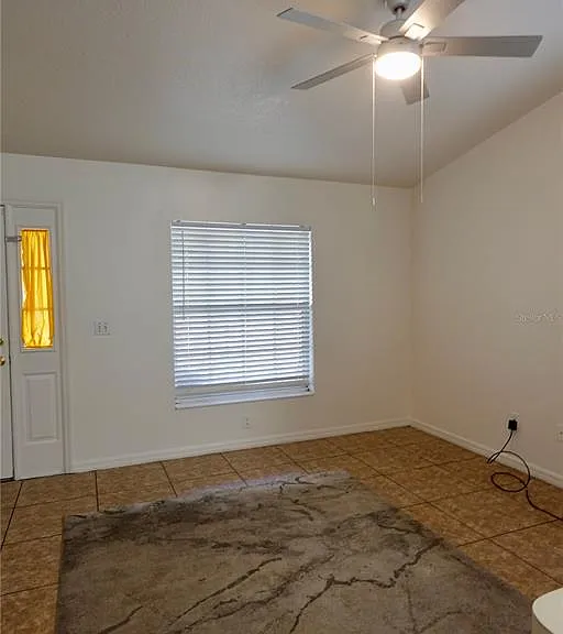 540 W Comstock Ave — Photo 19
