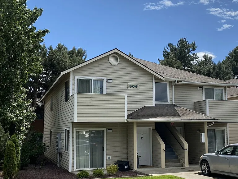 806 E Juniper Ave. — Photo 1