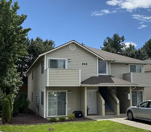806 E Juniper Ave. Photo 1