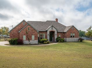 126 Golden Rd, Sherman, TX 75090