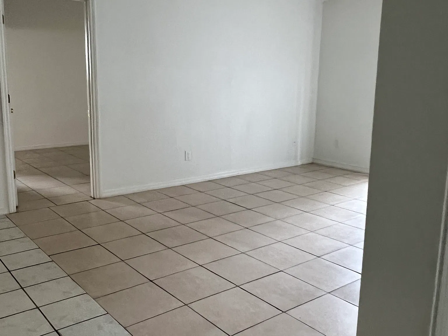 3 bed, 1308 sqft, $2,350 — Photo 4