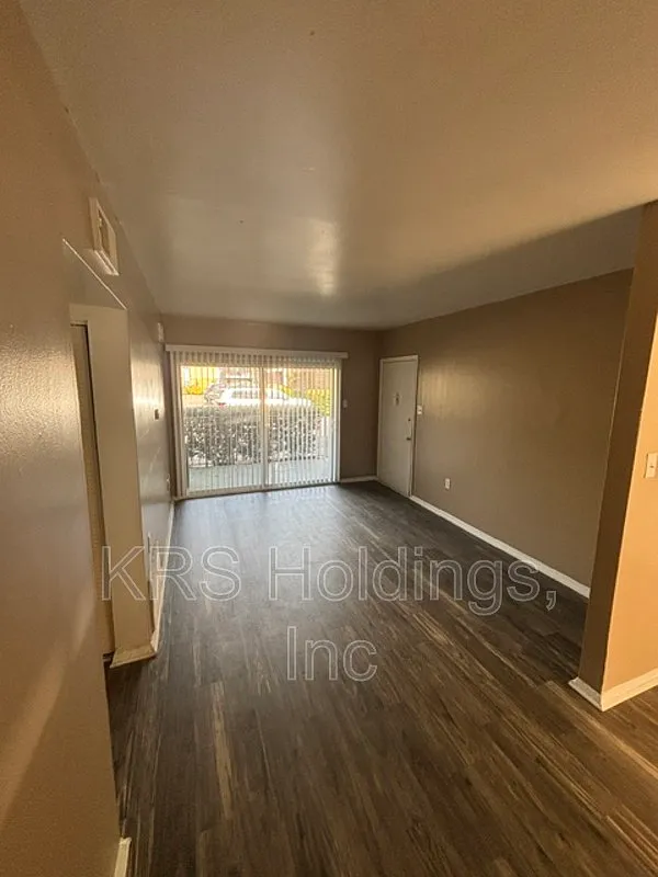 The Carlisle Apartments — Photo 4