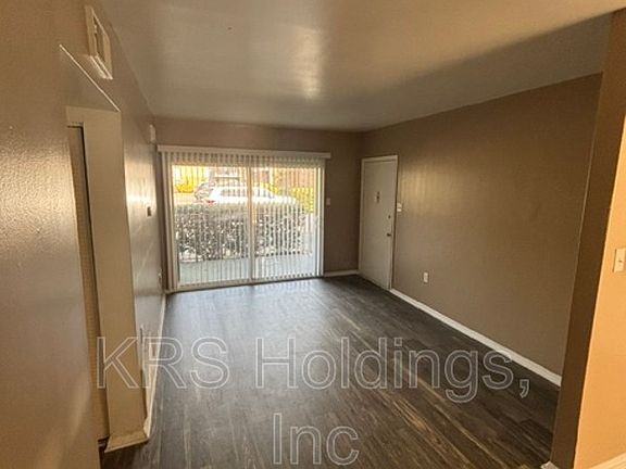 4th image of 1700 The Carlisle Apartments #26