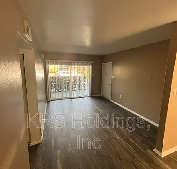 The Carlisle Apartments — Photo 4