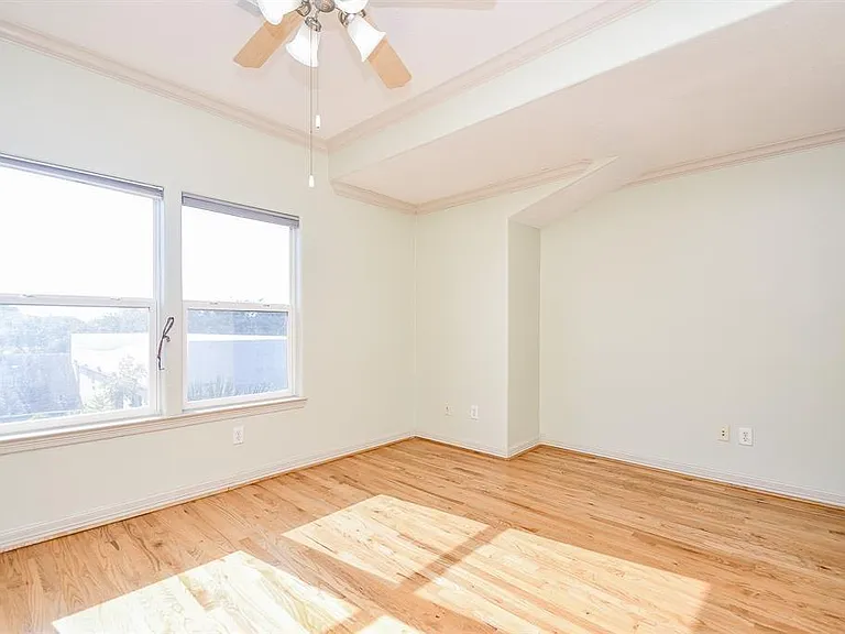 1515 Hyde Park Blvd #39 — Photo 25