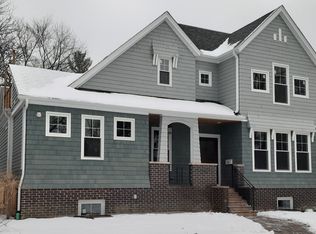 2755 Reese Ave, Evanston, IL 60201