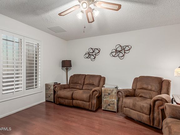 3rd image of 4301 W DAHLIA Drive