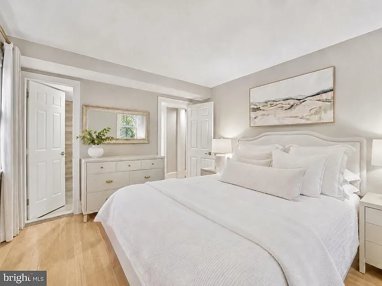 2153 California St NW #1 — Photo 11