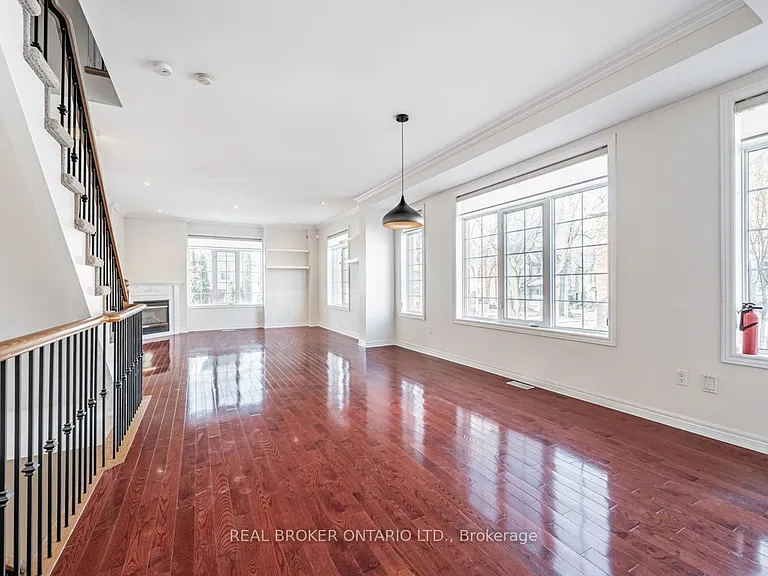 102 Natalie Pl — Photo 12