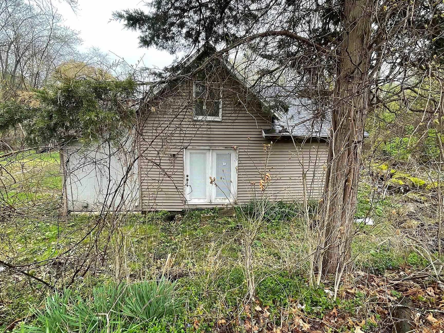 407 Marquette St, La Porte, IN 46350 Zillow